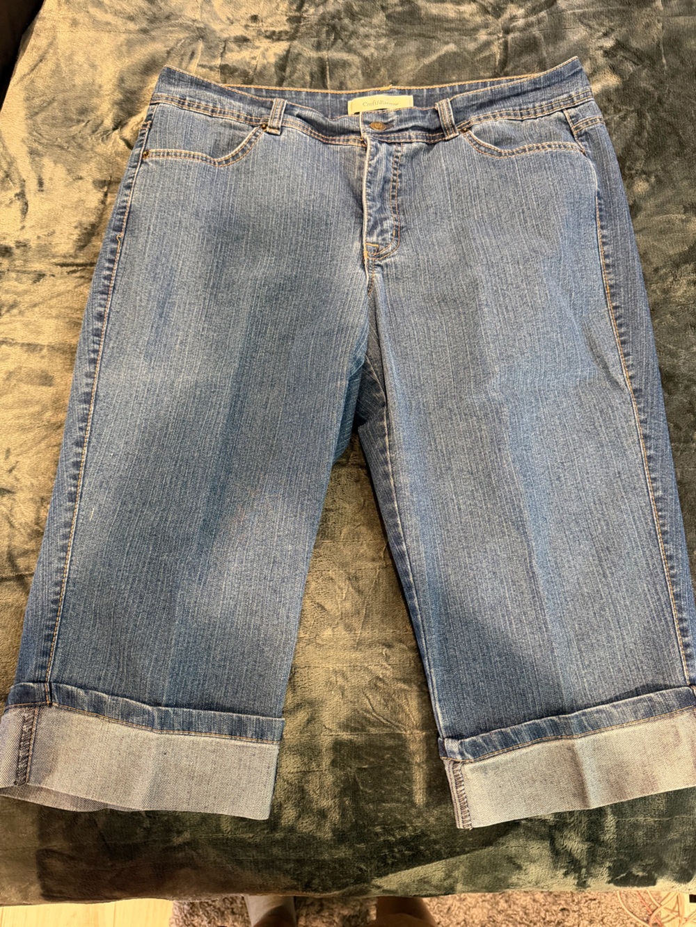 croft & barrow Women's Light Blue Cropped Denim Jeans